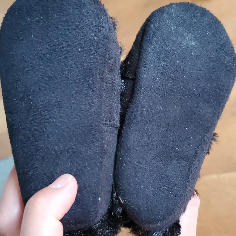 ABG Baby black fur boots with embroidered 3D‎ flowers